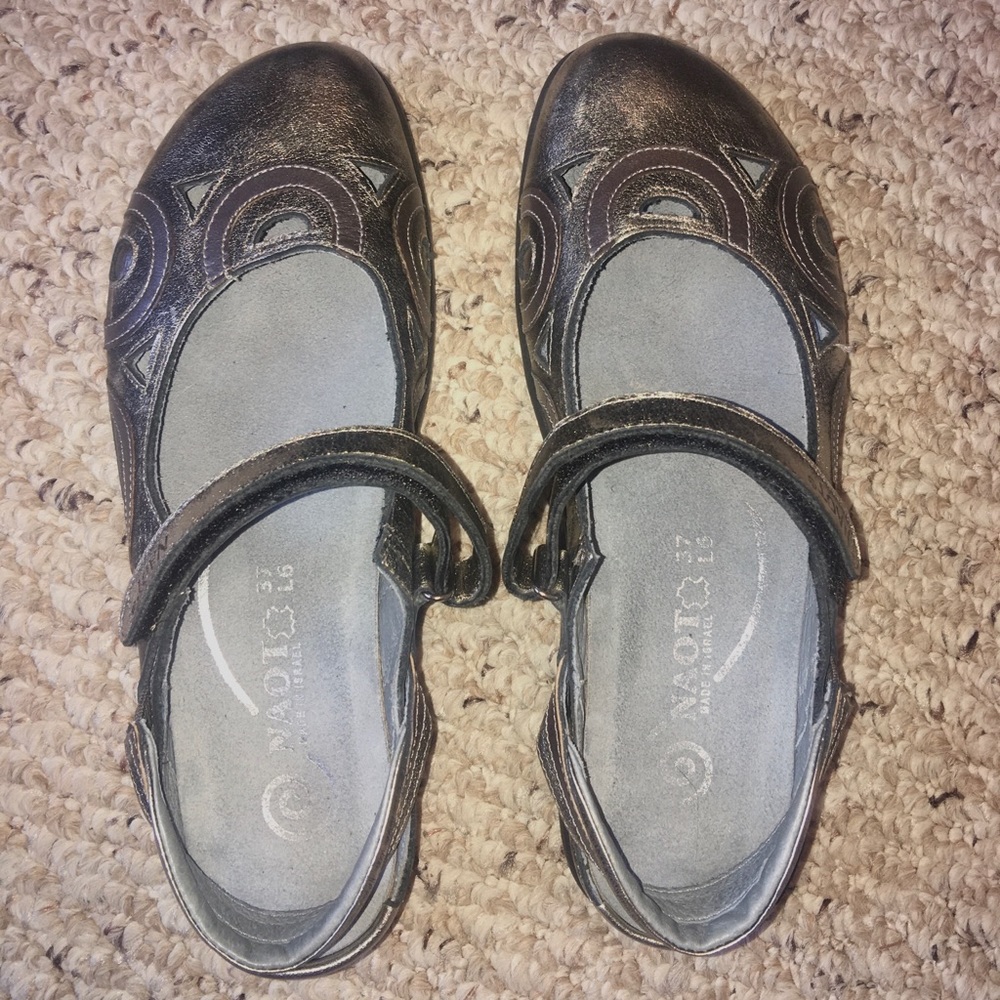 Naot Rongo Closed Toe Sling Back MaryJane Flats